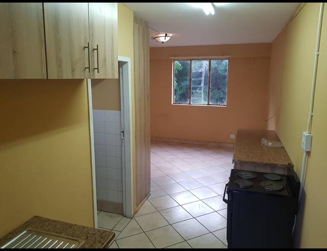 1 BEDROOM APARTMENT FOR SALE IN RUSTENBURG CENTRAL